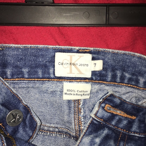 Calvin Klein Mid-High waisted jean shorts - Picture 3 of 3